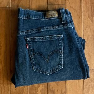 Levi’s 515 Boot Cut Zipper🪰Jeans!